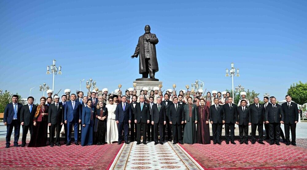 Monument honoring Abai unveiled in Ashgabat