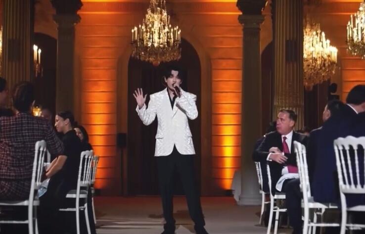 Dimash Qudaibergen Performs at the Élysée Palace 