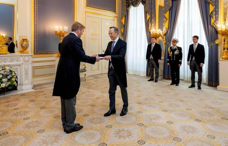 Ambassador of Kazakhstan Presented his Credentials to the King of the Netherlands