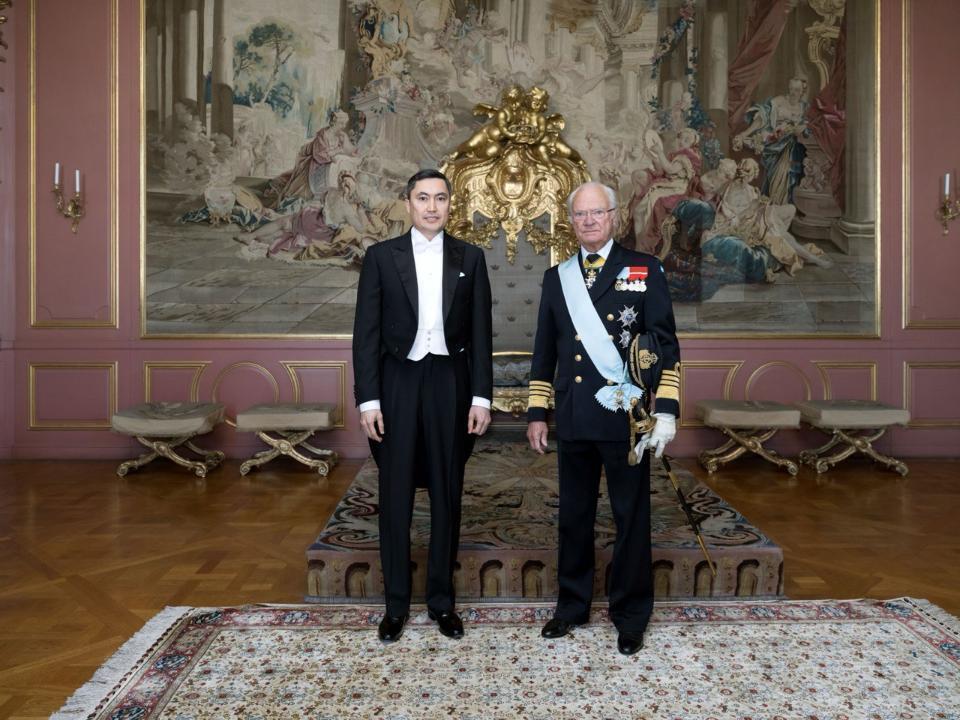 Kazakh Ambassador Presents Credentials to the King of Sweden