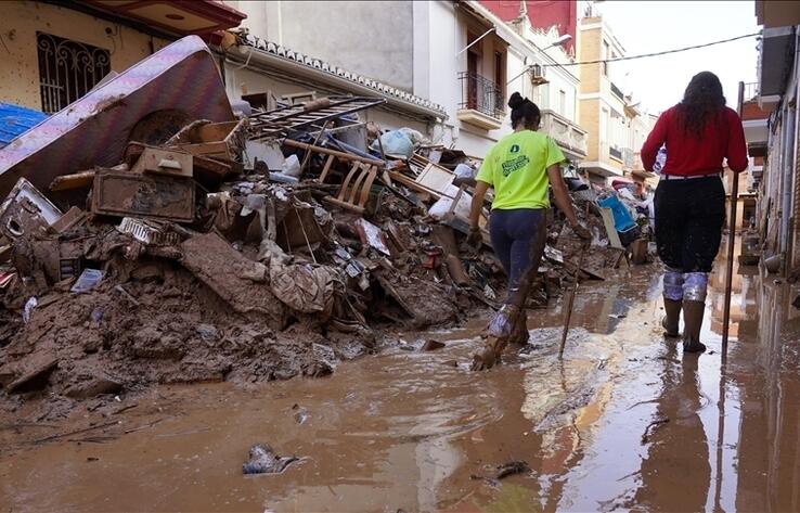 Spain's flood-hit Valencia seeks €31.4B in recovery aid