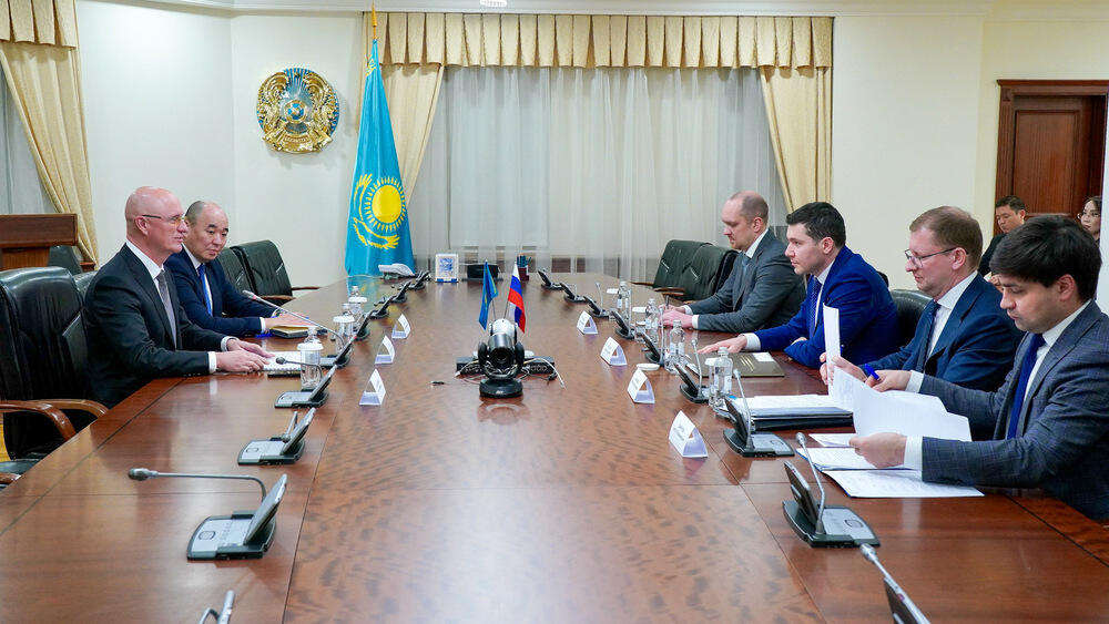 Roman Sklyar, First Deputy Prime Minister of Kazakhstan, meets with Anton Alikhanov, Minister of Industry and Trade of Russia