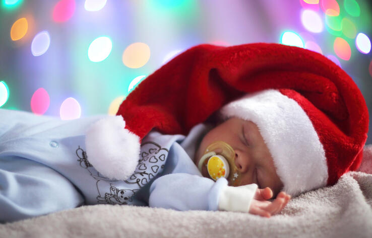 How many children were born in Kazakhstan on New Year's night