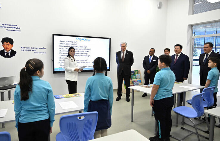 Kassym-Jomart Tokayev visits KIS Astana international school