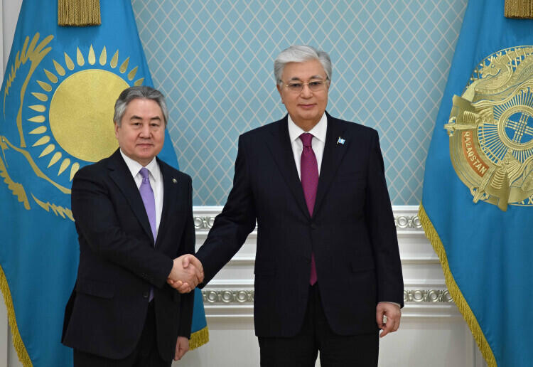 Tokayev meets with Kyrgyz FM Jeenbek Kulubaev