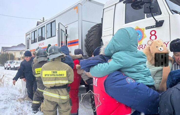 Более 80 детей эвакуировали из задымленного детсада в Караганде