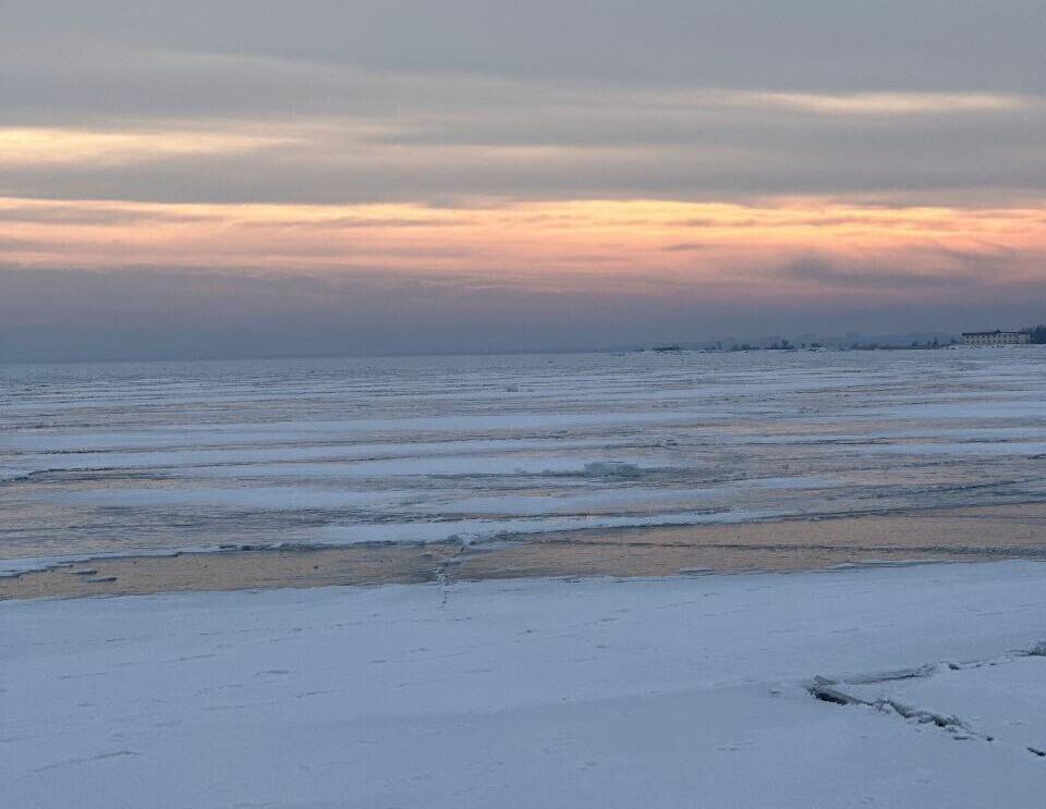 Вылил в Капчагайское водохранилище моторное масло - казахстанцу грозит наказание за загрязнение водоема 