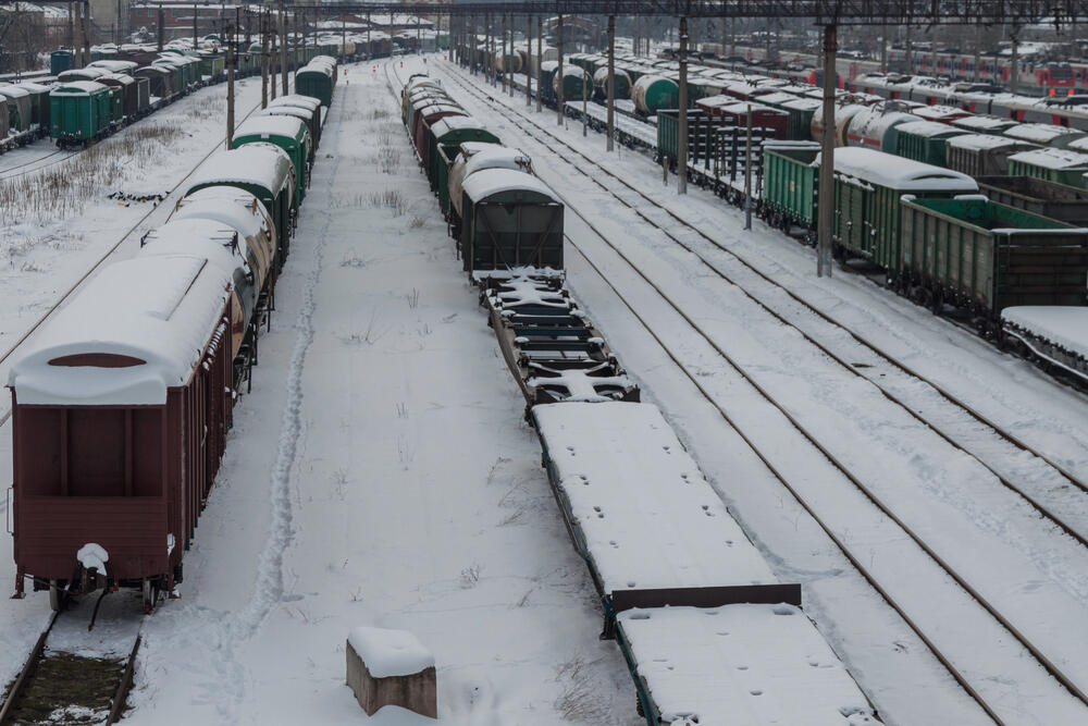 В Карагандинской области с рельсов сошел вагон грузового поезда