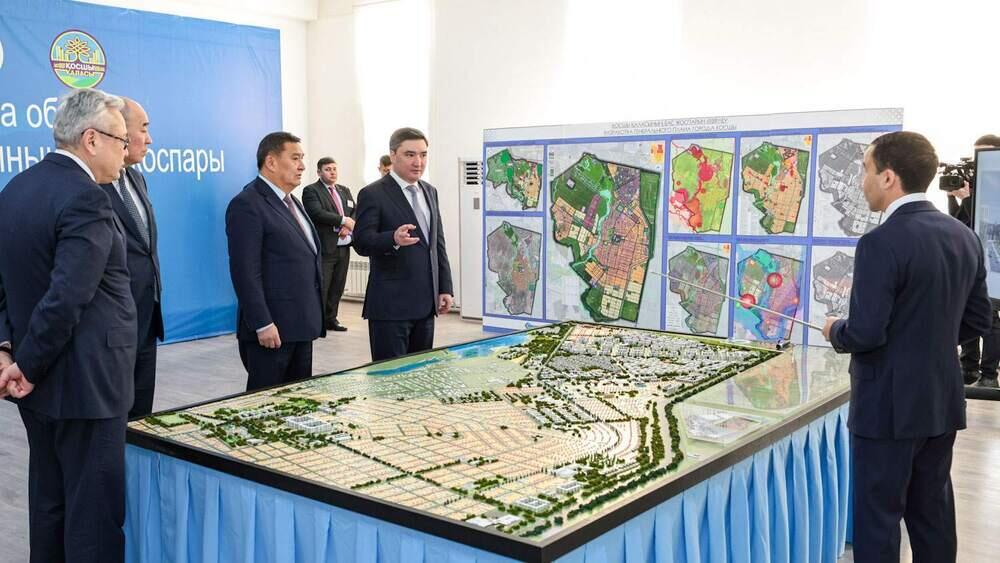 Olzhas Bektenov acquaints with Koshy master plan and new hospital construction