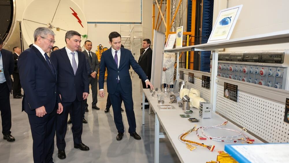 Olzhas Bektenov and Adylbek Kassymaliyev discuss prospects for strengthening partnership in digital and space industries