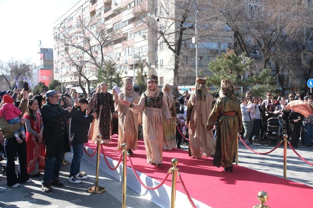 Kazakhstan Hosts Fashion Shows of National Clothes. Images | gov.kz