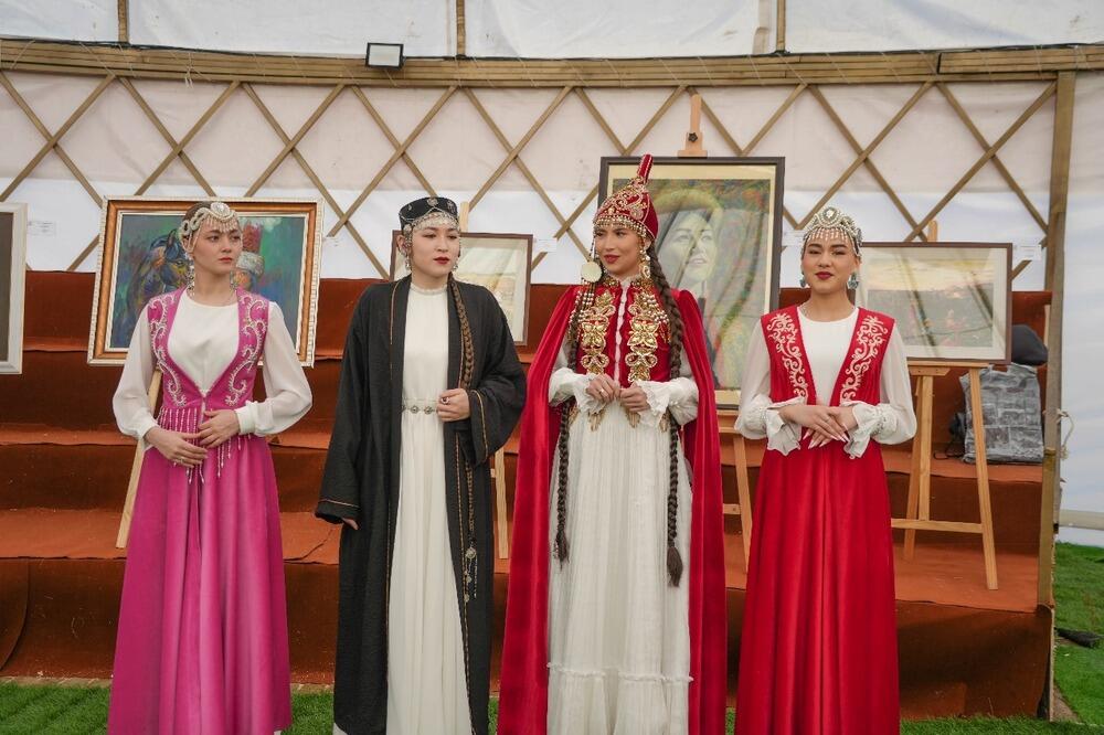 Kazakhstan Hosts Fashion Shows of National Clothes. Images | gov.kz